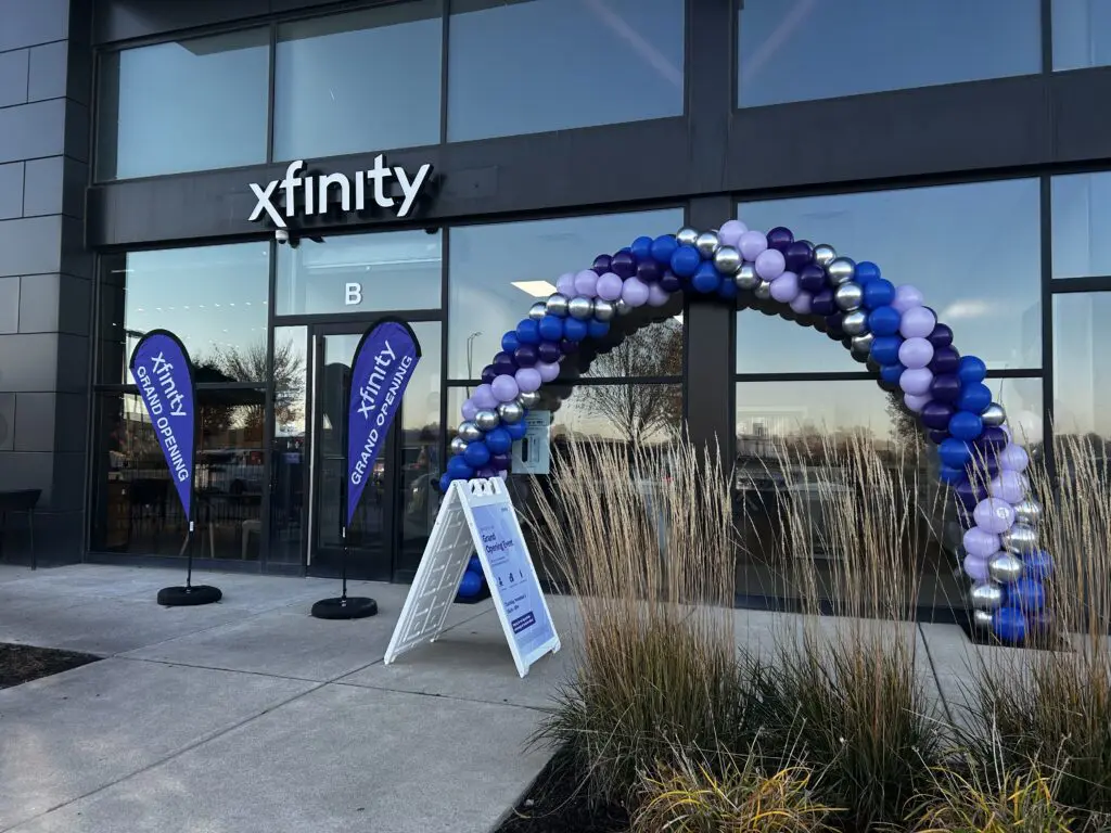 Exterior of Noblesville Xfinity Store